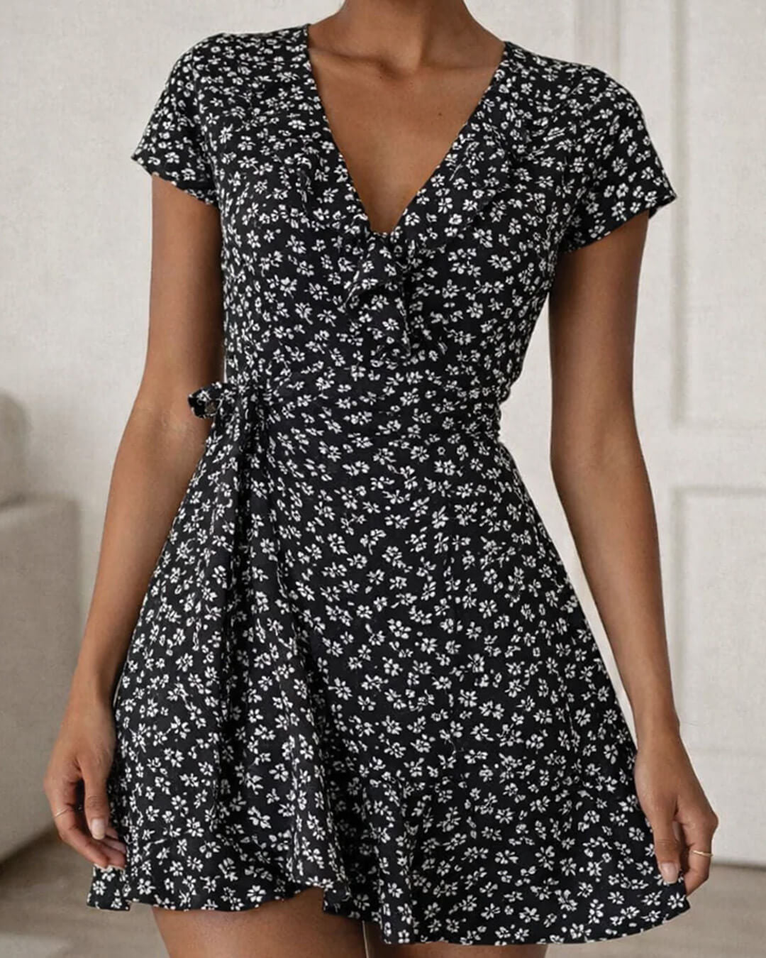 SOERA Celeste Floral V - Neck A - Line Mini Dress - Dress - Black S