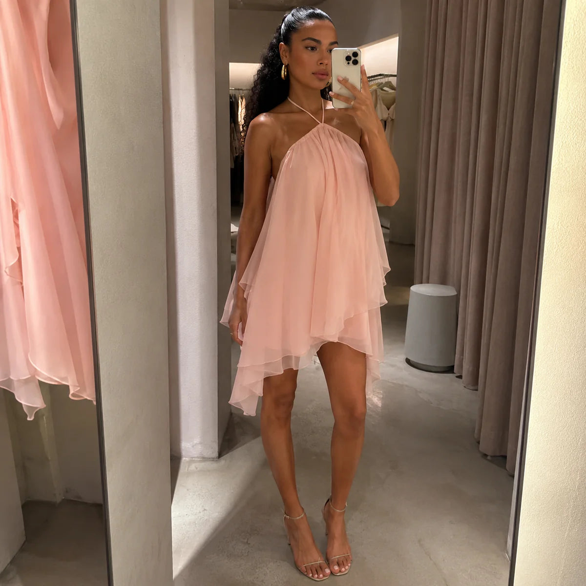 Sienna vestido mini halter costas nuas