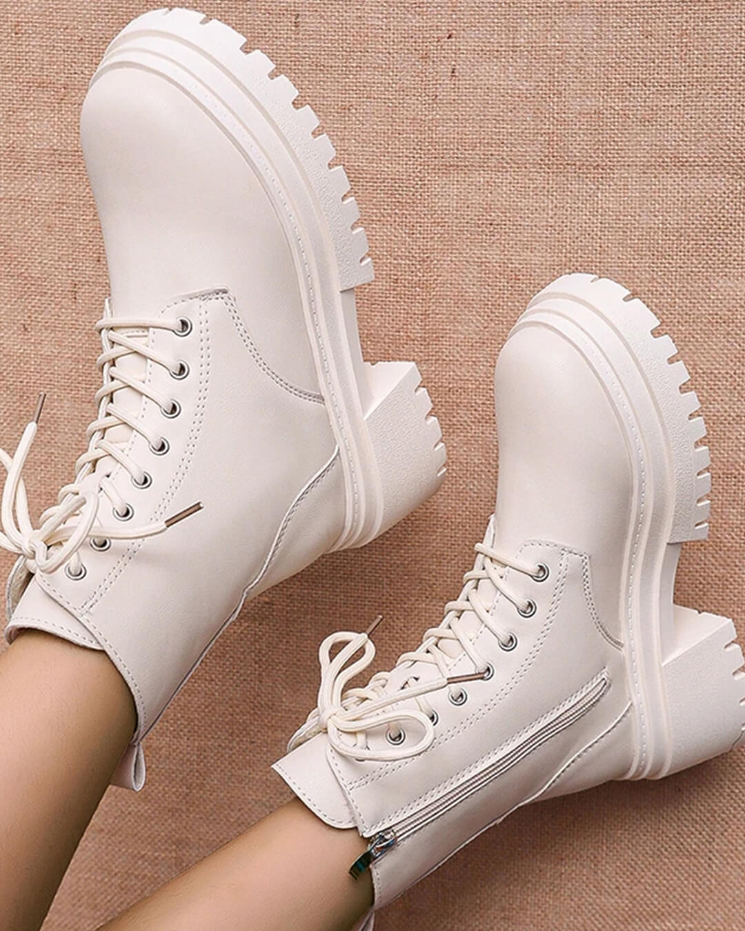 Angela botins de cano curto em peluche