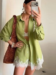 Celeste conjunto de camisa de praia em renda patchwork